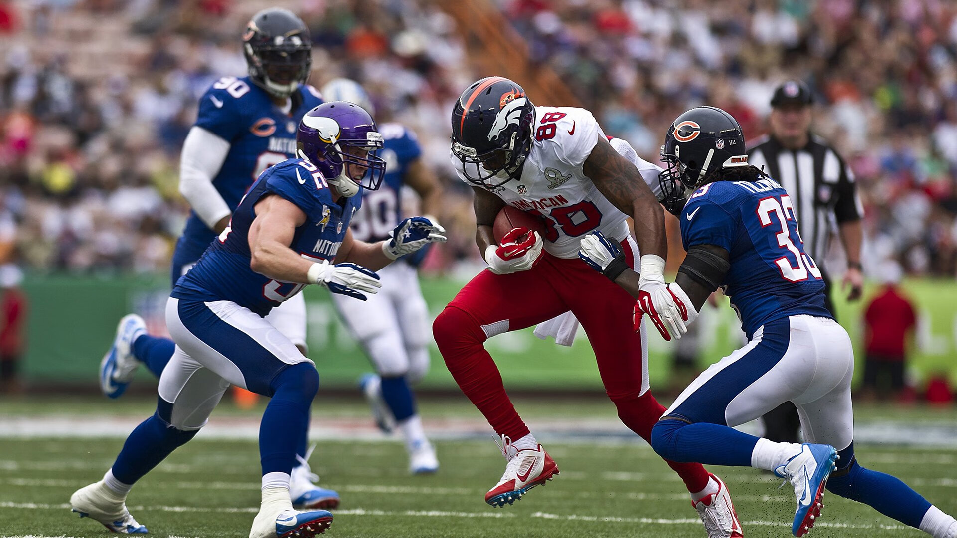 雷火电竞充值-个人表现评分拉满，团队碾压式征服—班凯罗轰炸机式演出，猛龙绞杀国王制霸禁区